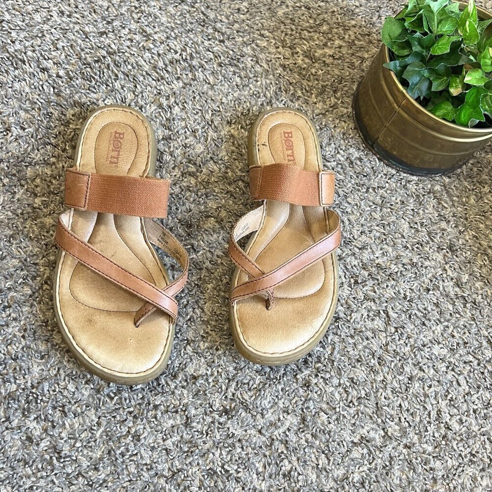 Born Nevis Full Grain Leather Women's Thong Sandals Size 7 M Brown
